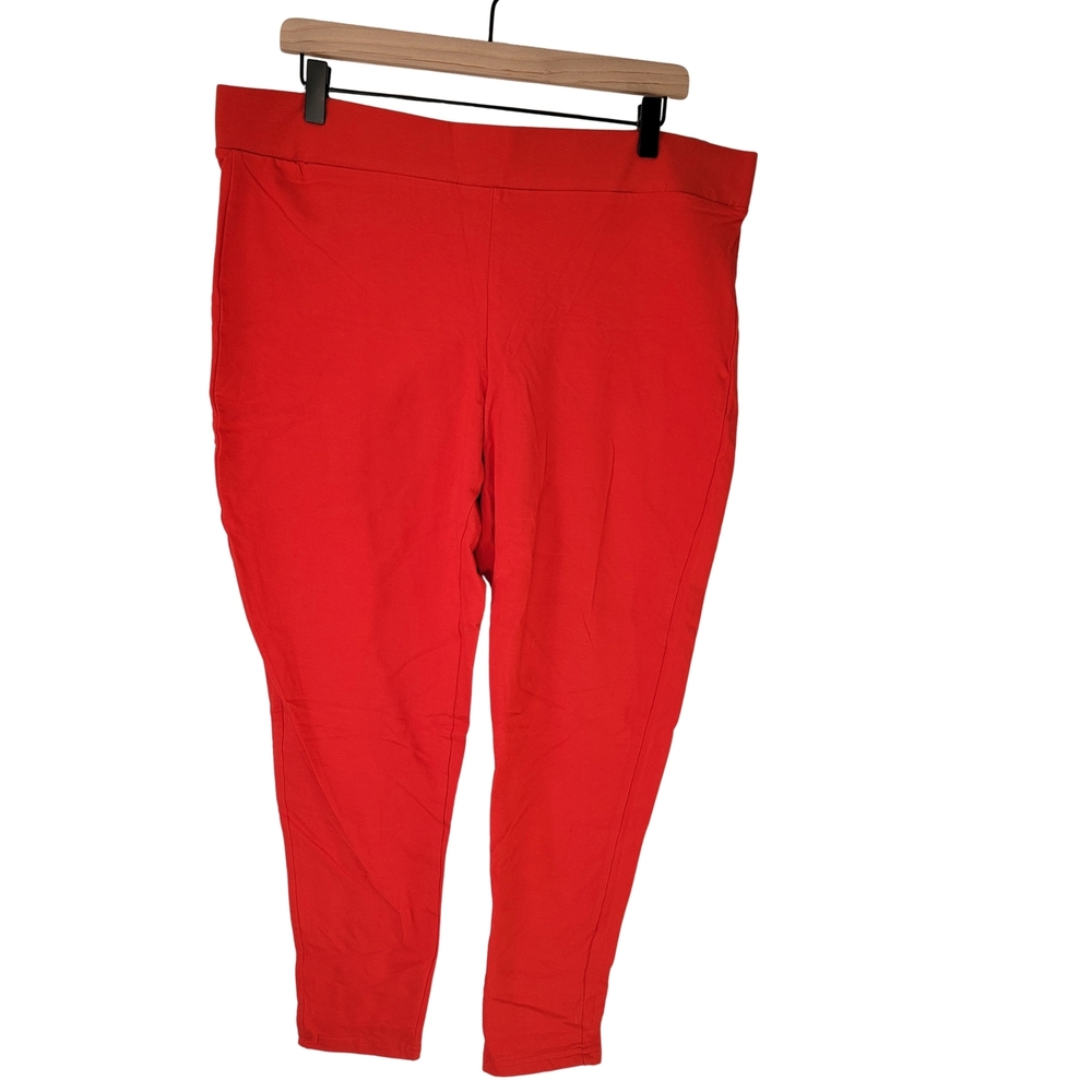 Torrid Women's Vibrant Red Cropped Pants Plus Size 3X NWT - Picture 2 of 8